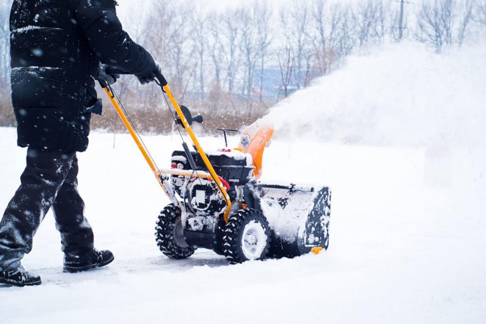 Hand & Micro in Columbus: Snow Blower Safety Tips